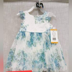 Girls Toddlers Flower dress with bloomers. NEW WITH TAGS